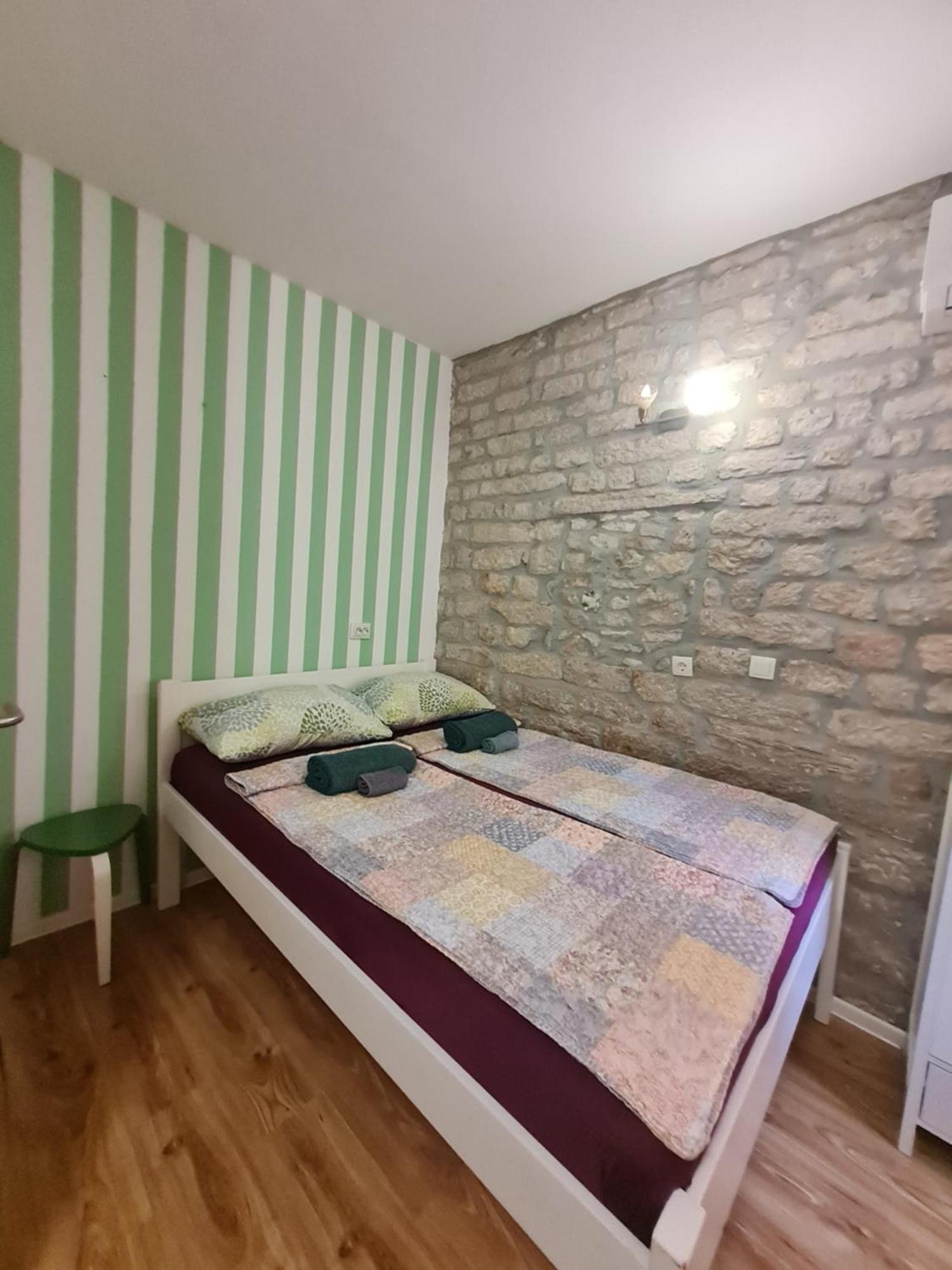 Rooms & Studio Apartments Sibenik Luaran gambar