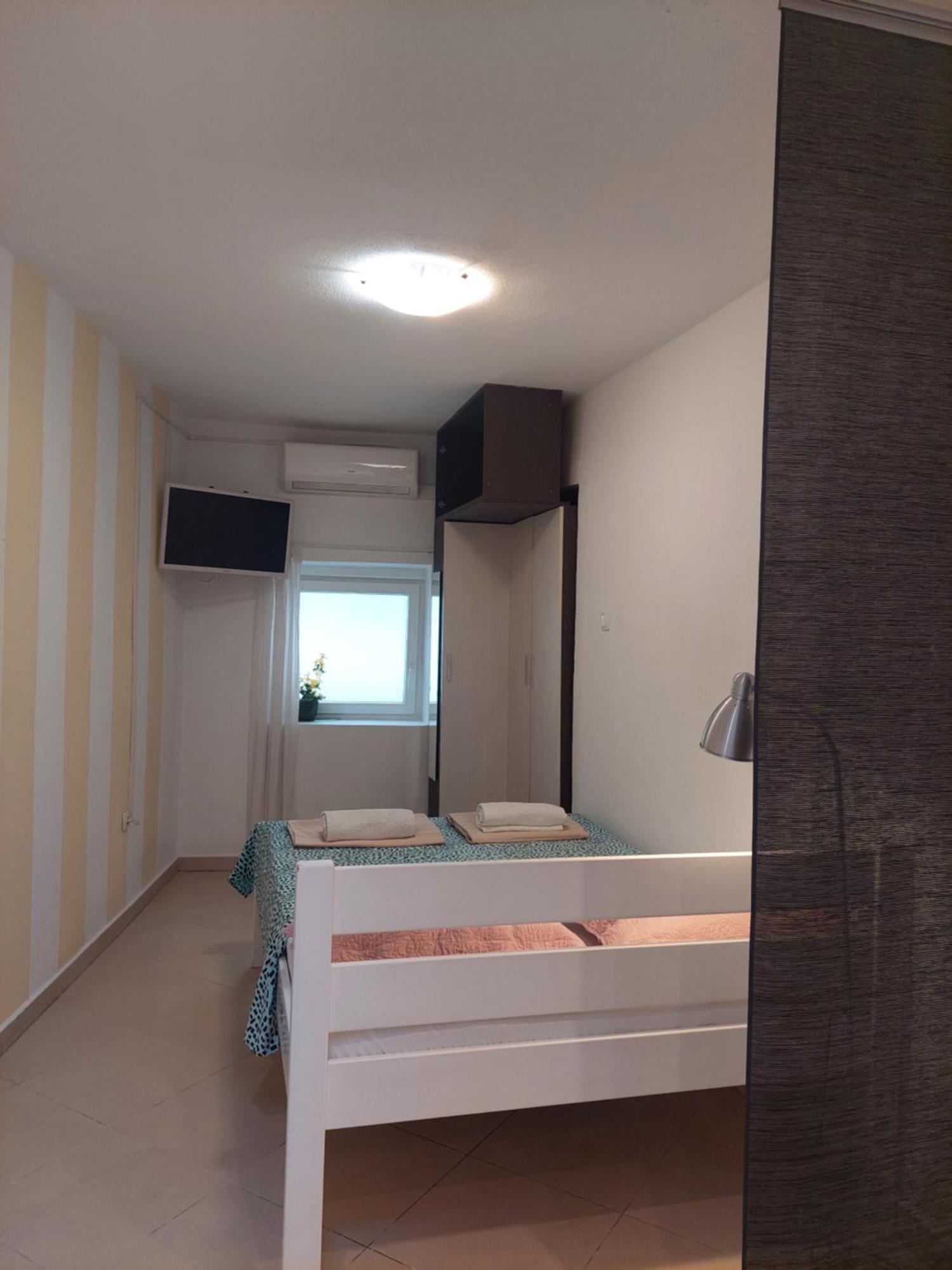 Rooms & Studio Apartments Sibenik Luaran gambar