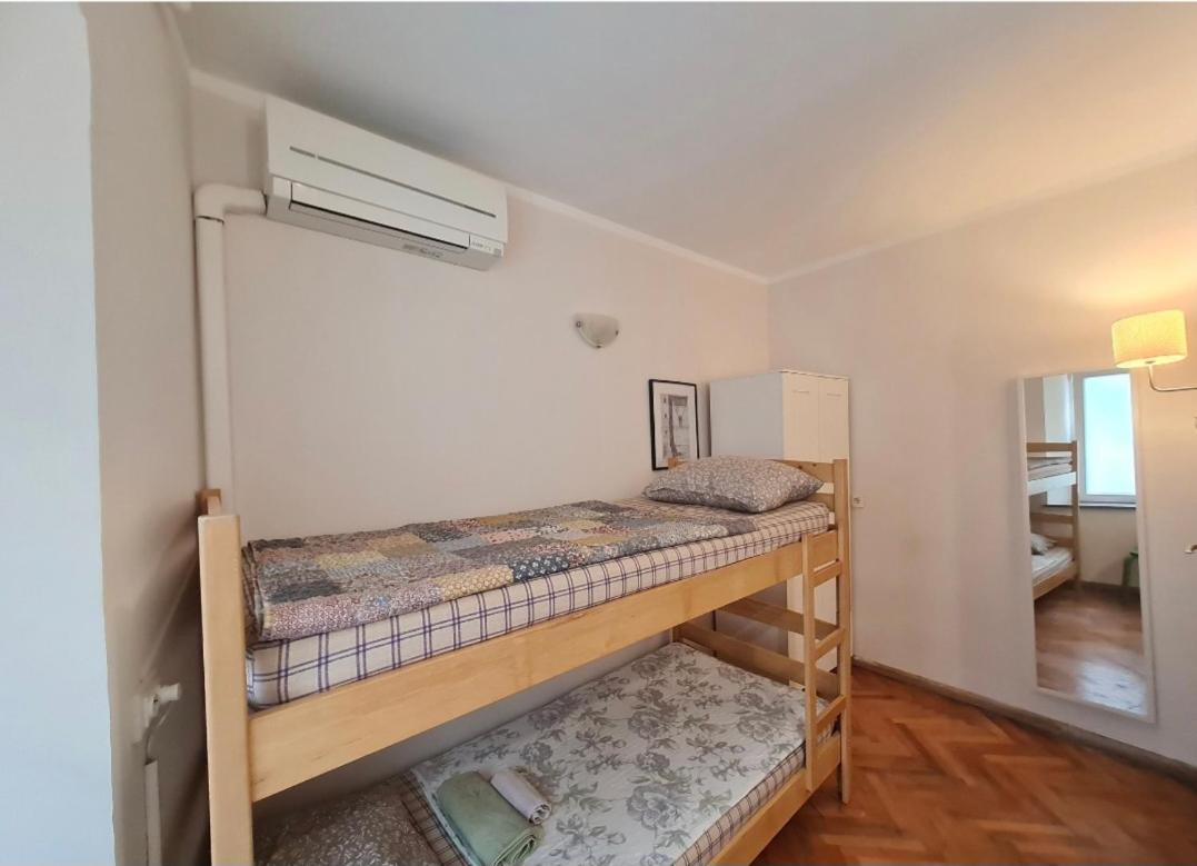Rooms & Studio Apartments Sibenik Bilik gambar